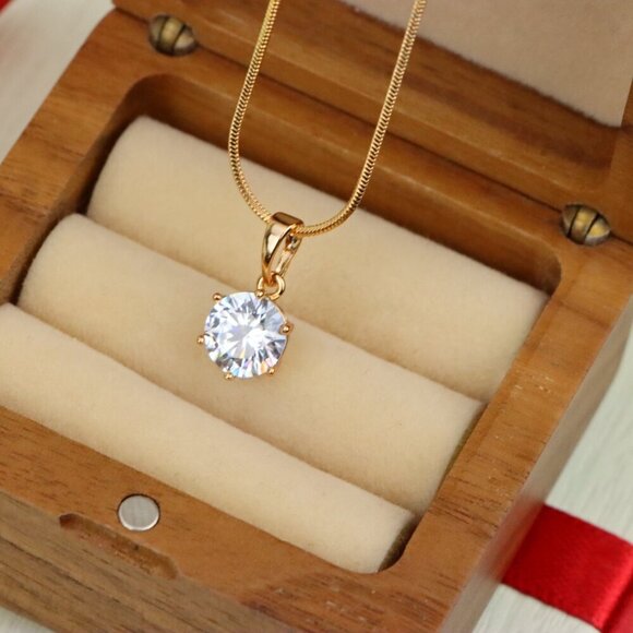 "Sparkling White Round Pendant in Gold Finish for Daily Elegant Wear, XPPT1678 - Picture 4 of 13